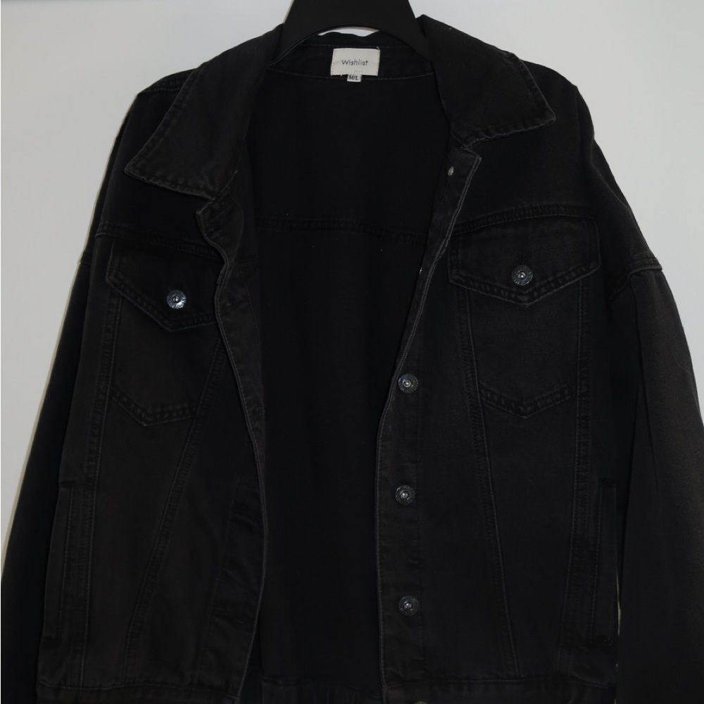 Women’s Black denim jacket - M/L